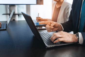 DX人材とは? 多くの企業が求める希少人材を確保するためには