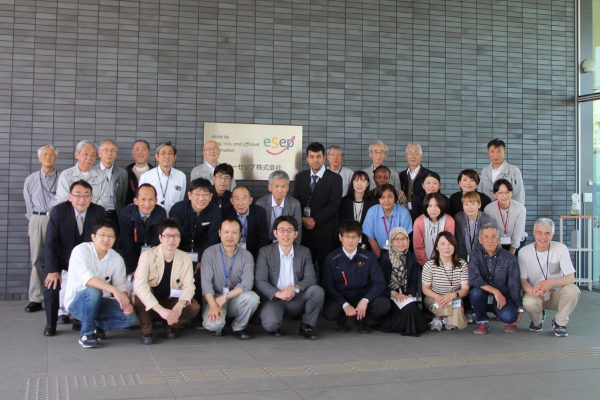 本社前,イーセップ