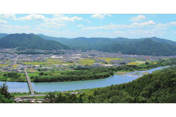 綾部市,日東精工