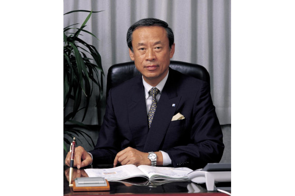 先代、3代目社長の山岡祥二氏(写真提供=山岡製作所)